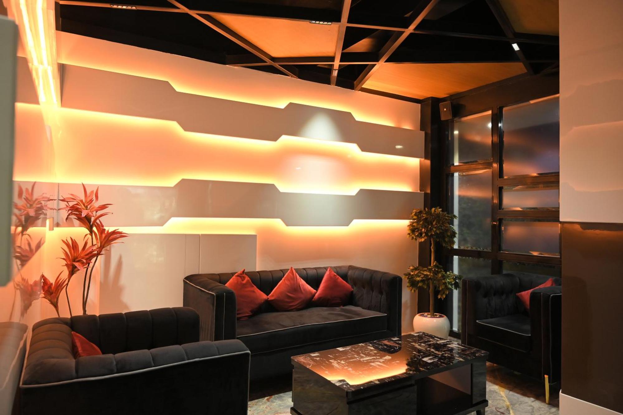 Hotel Trax International Jamshedpur Ngoại thất bức ảnh