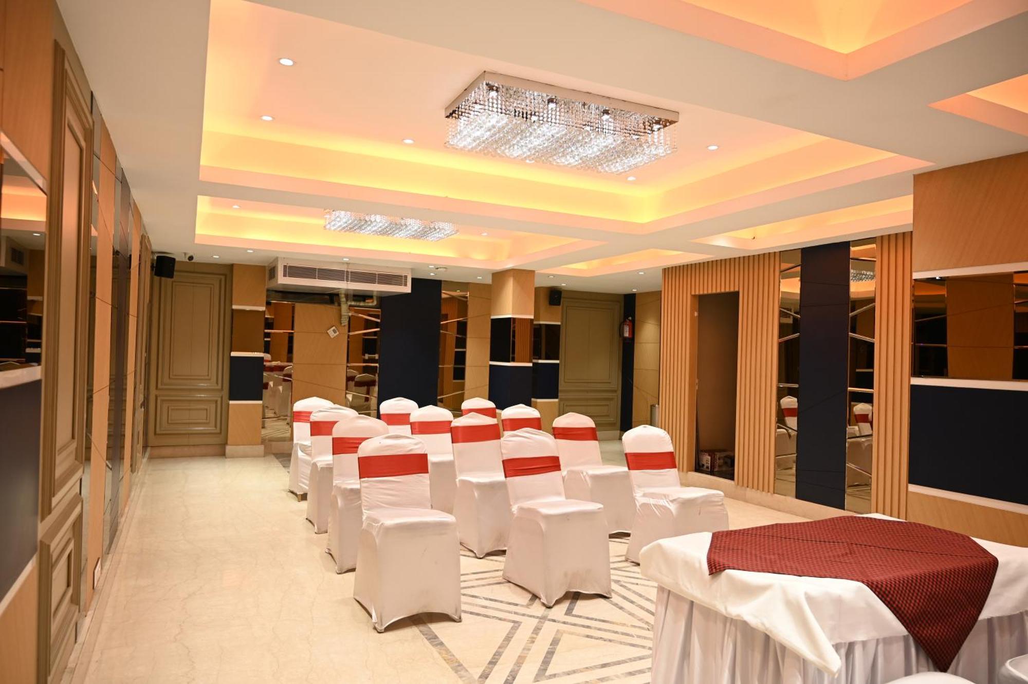 Hotel Trax International Jamshedpur Ngoại thất bức ảnh