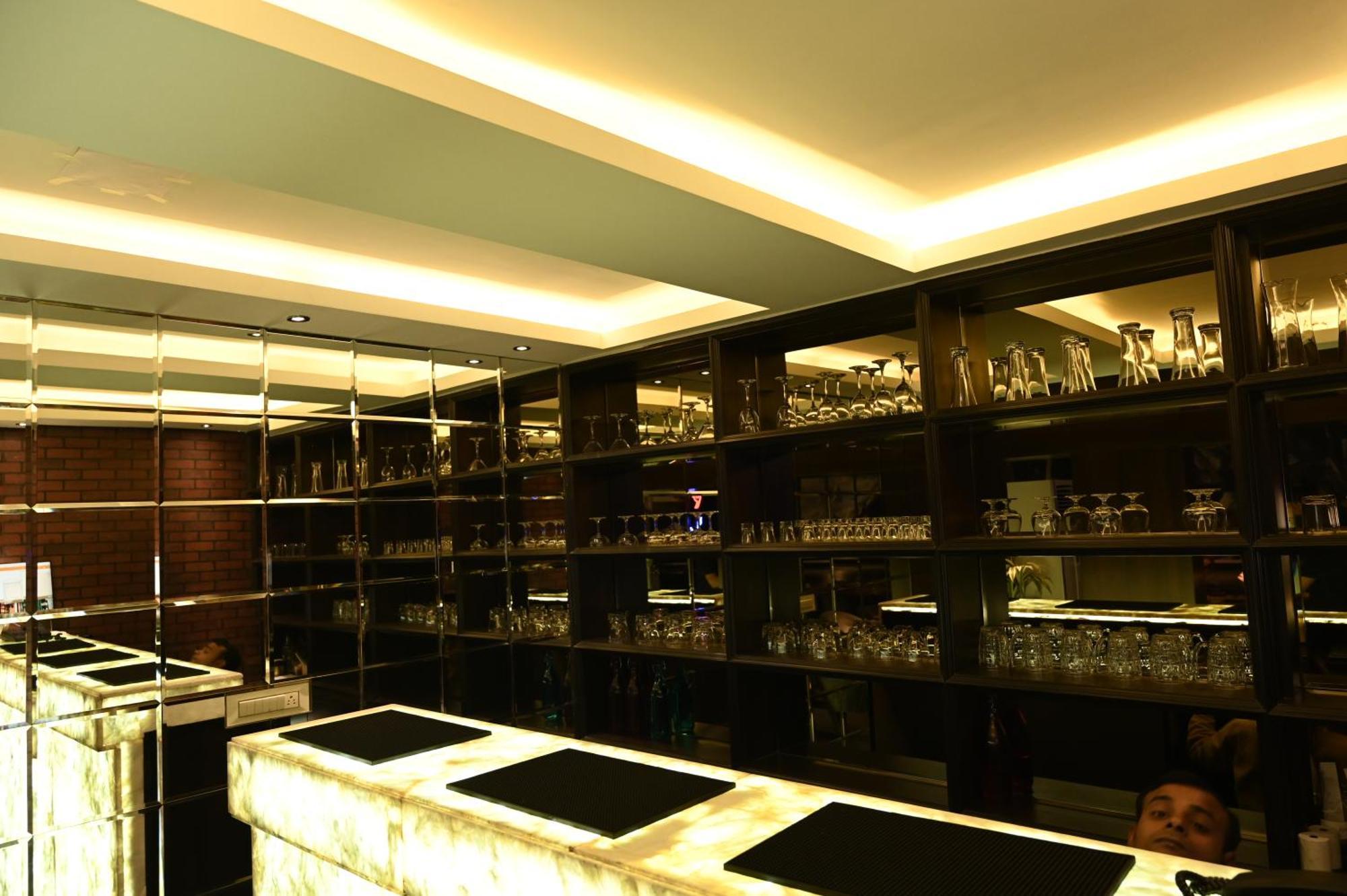 Hotel Trax International Jamshedpur Ngoại thất bức ảnh